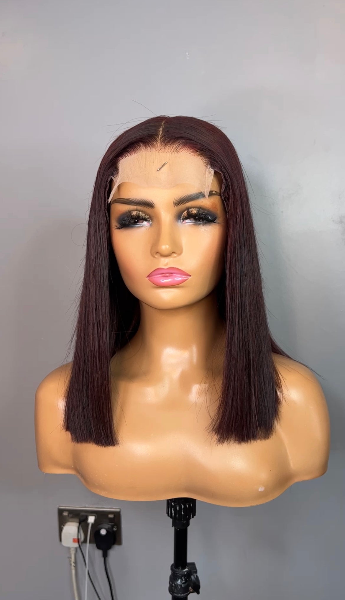 Glue-less wigs